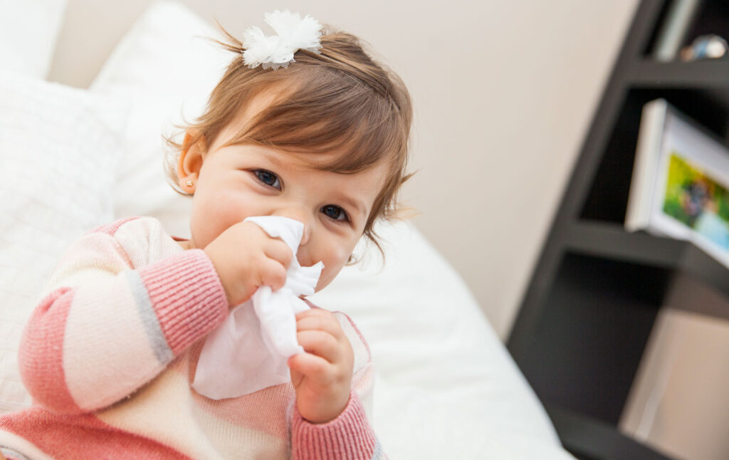 What are the symptoms of a cold in babies?